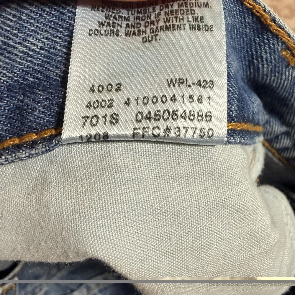 VTG Levi's 505 Regular Fit Classic Men's Blue Y2K Jeans 48x30 Straight Denim